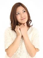 考える女性